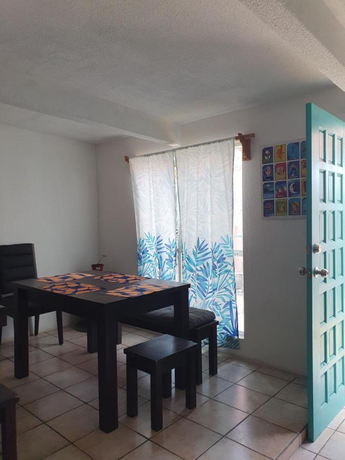 Guest house Nomadas *